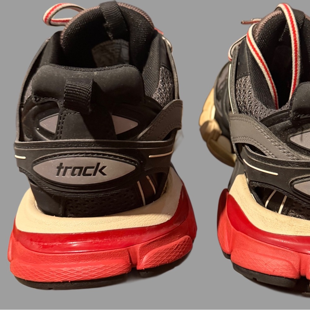 Balenciaga Black and Red track - Picture 4 of 6